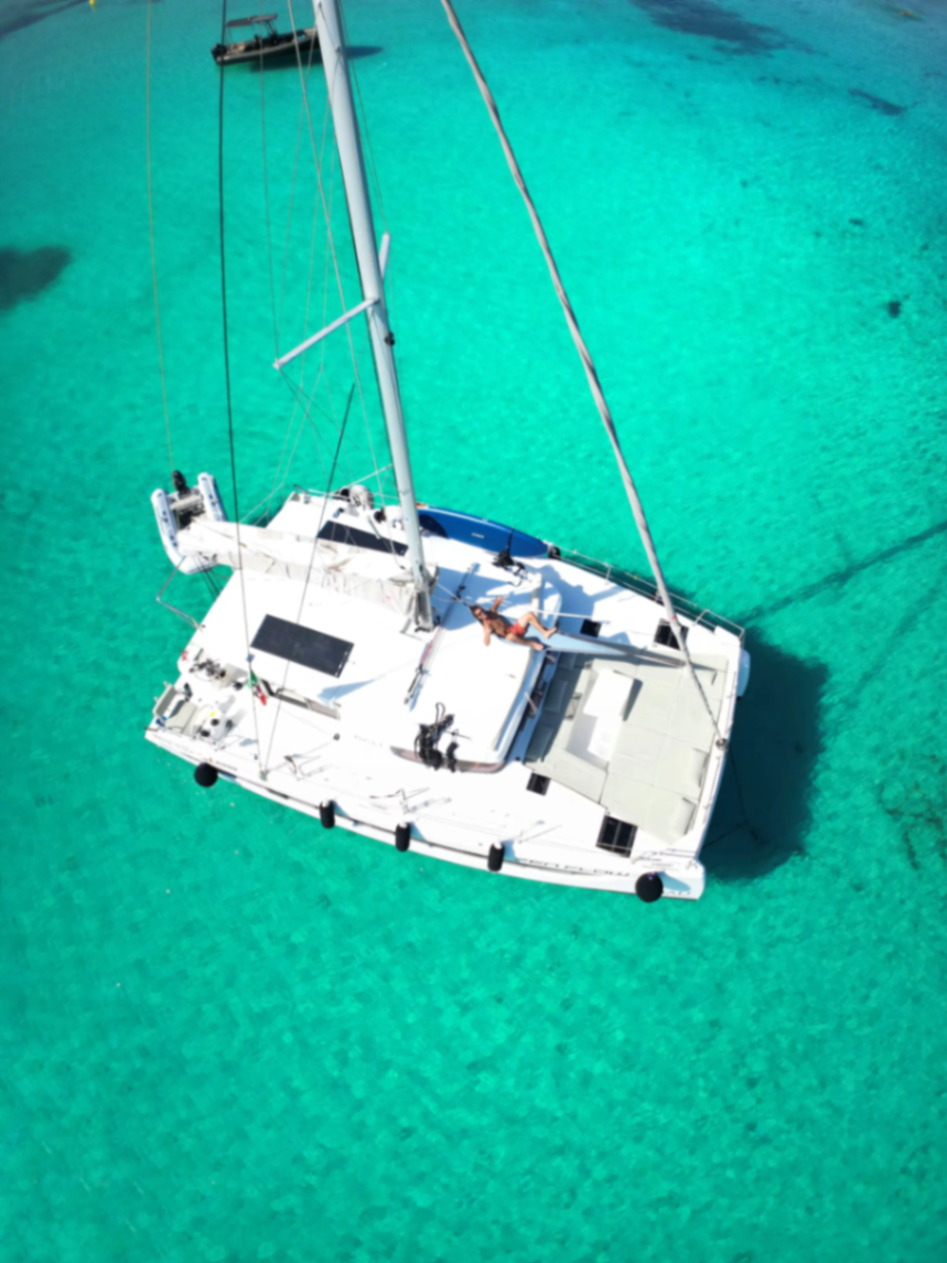 Catamarano visto dall'alto